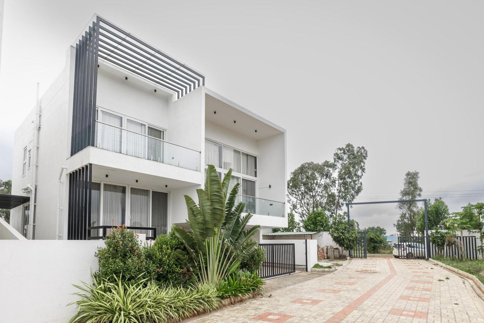 Celestial Sapphire Villa Pvt Pool Veg Food 4Bhk Dod Ballapur Bagian luar foto