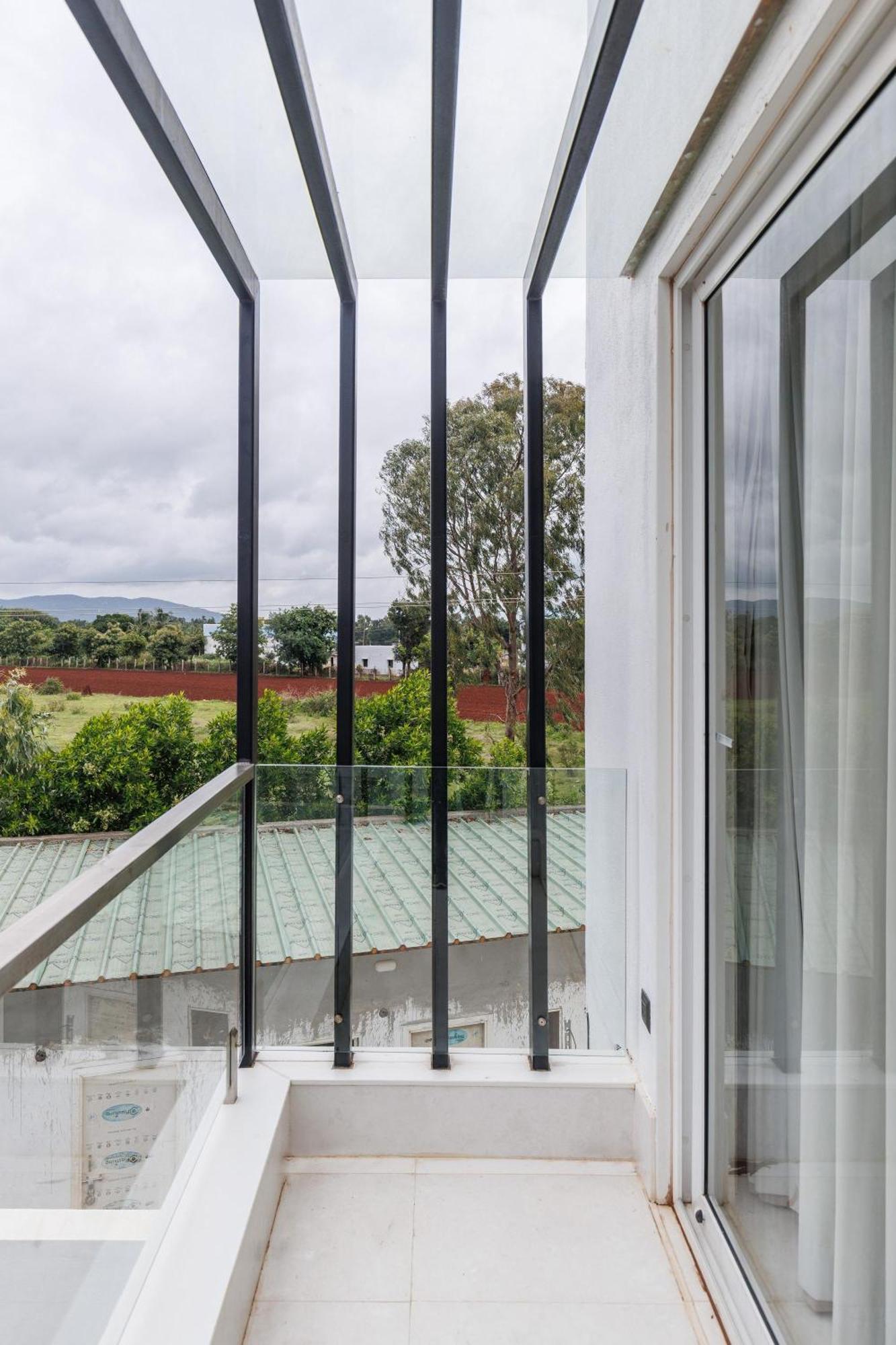 Celestial Sapphire Villa Pvt Pool Veg Food 4Bhk Dod Ballapur Bagian luar foto