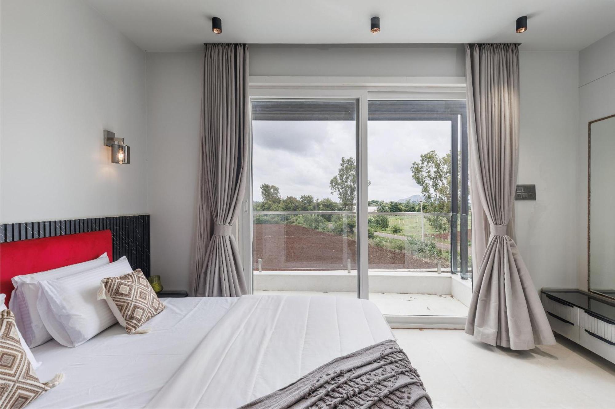 Celestial Sapphire Villa Pvt Pool Veg Food 4Bhk Dod Ballapur Bagian luar foto
